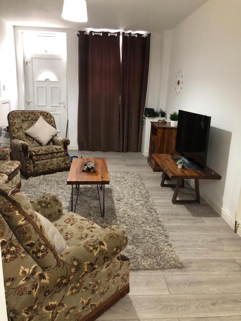 Bed and Breakfast Alpha House Лондон Екстер'єр фото