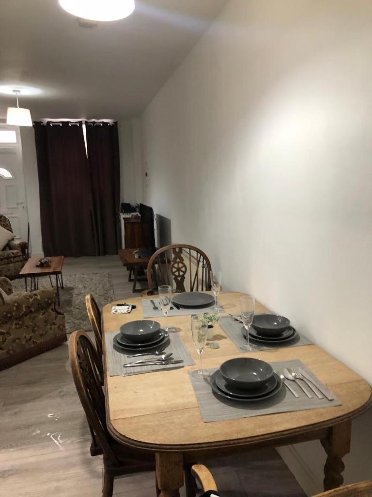Bed and Breakfast Alpha House Лондон Екстер'єр фото