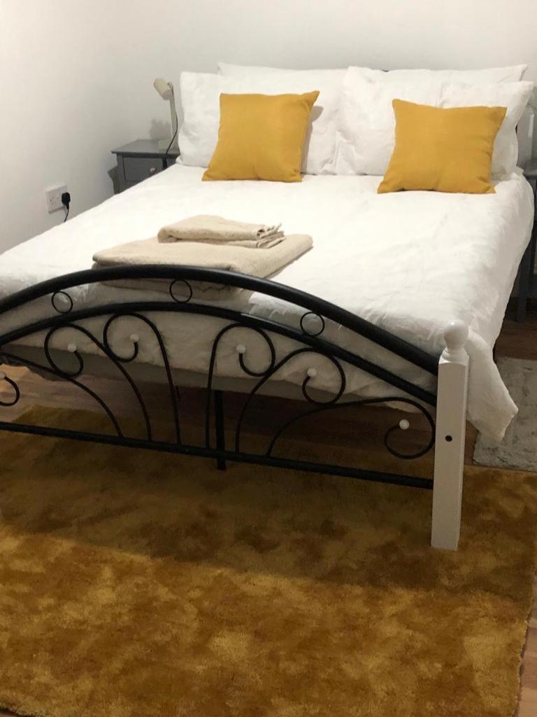 Bed and Breakfast Alpha House Лондон Екстер'єр фото