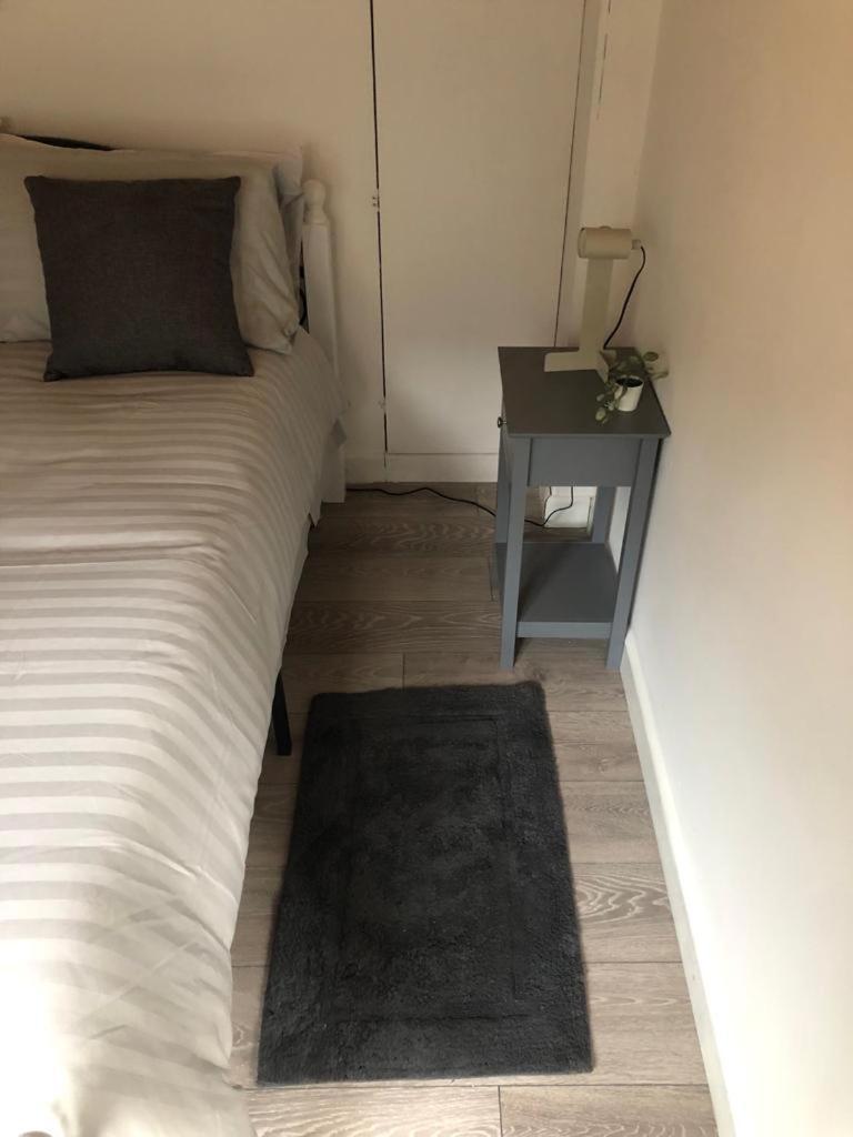 Bed and Breakfast Alpha House Лондон Екстер'єр фото