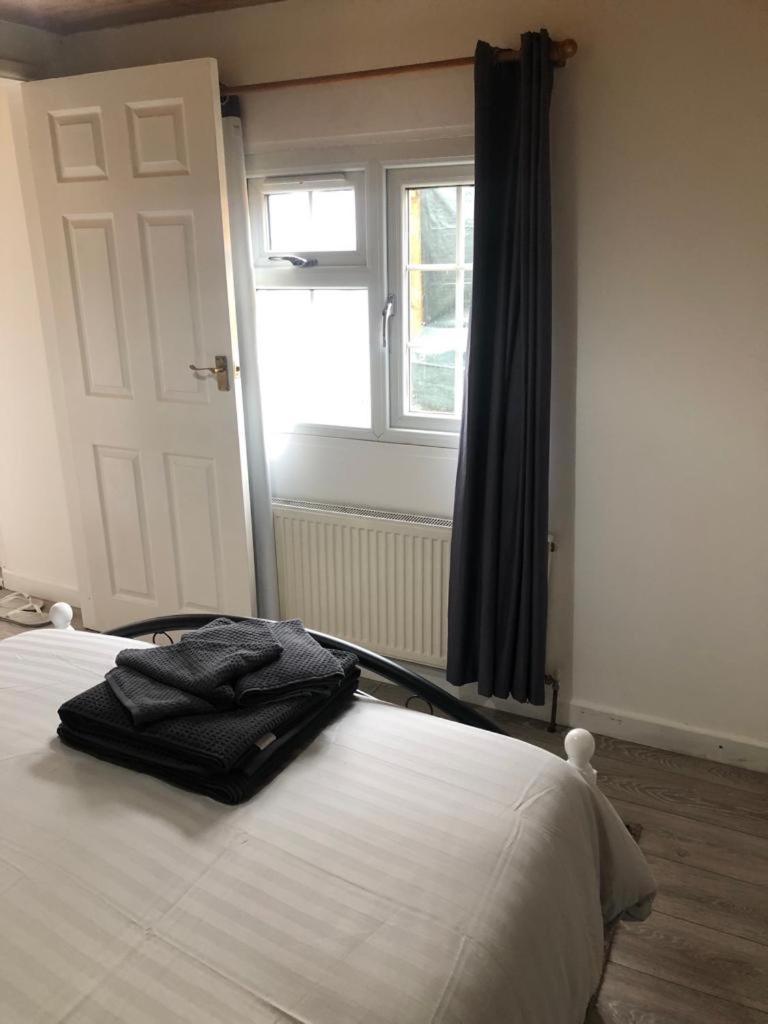 Bed and Breakfast Alpha House Лондон Екстер'єр фото