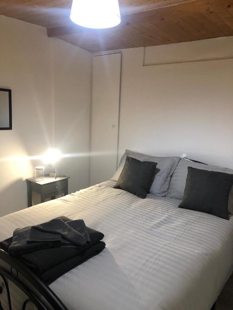 Bed and Breakfast Alpha House Лондон Екстер'єр фото