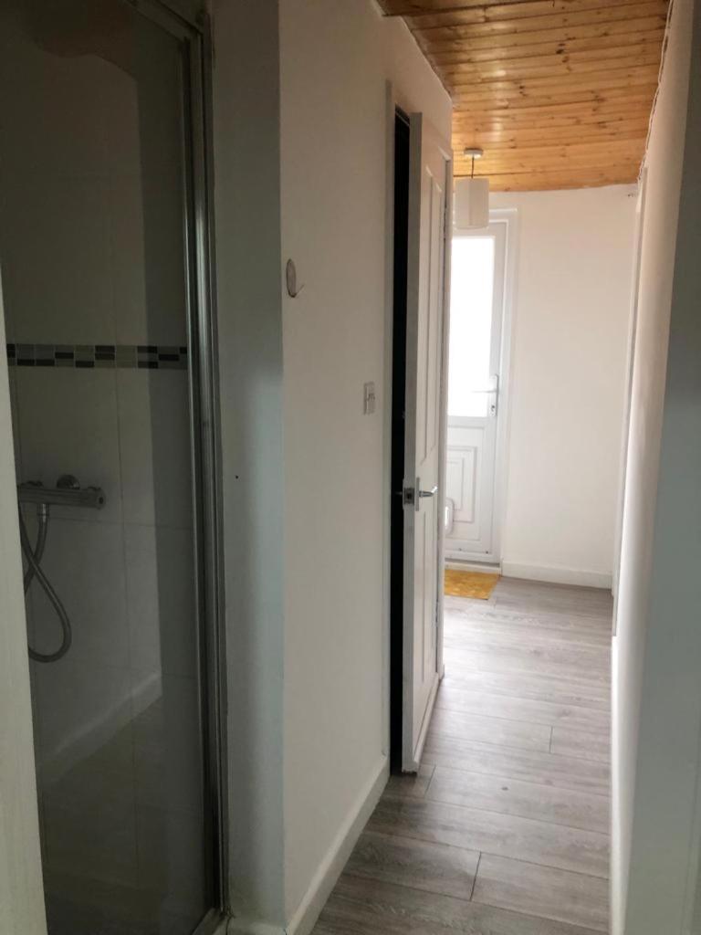 Bed and Breakfast Alpha House Лондон Екстер'єр фото